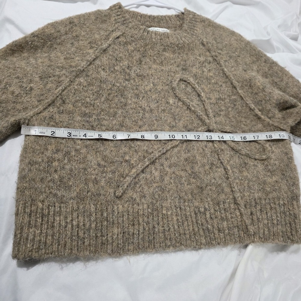 American Eagle Womens Sweater Size Medium Bow Novelty Cozy Ballerina - Picture 7 of 9